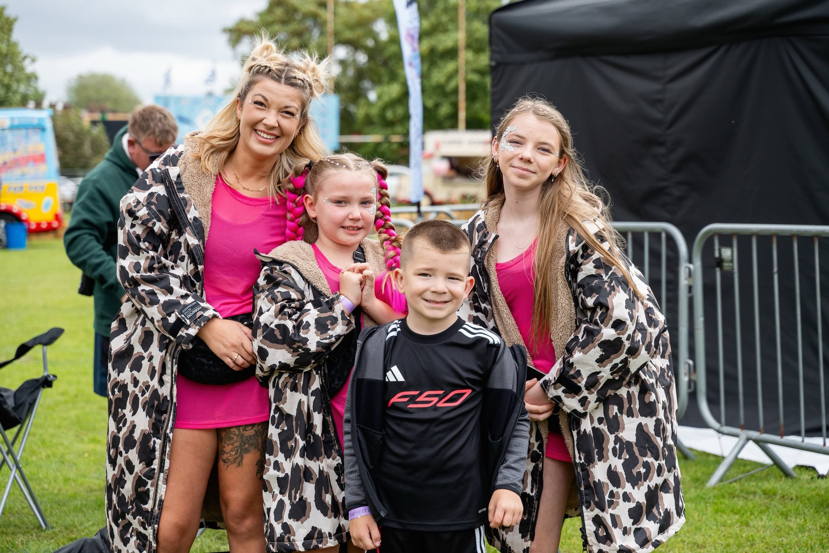 Live music and crowds at WN7 FEST, Leigh Miners Welfare
